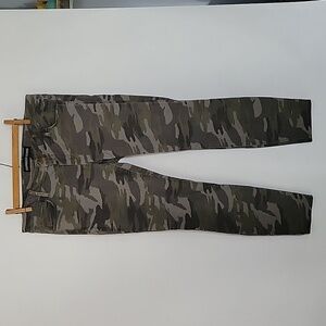 Express Stella Camo Pants Ankle sz 12